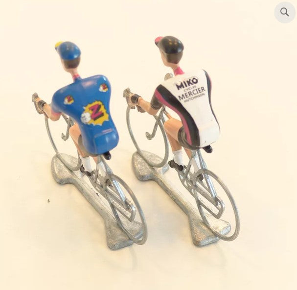 FLANDRIENS Models, 2 x Hand painted Metal Cyclists, Z & Mico jerseys