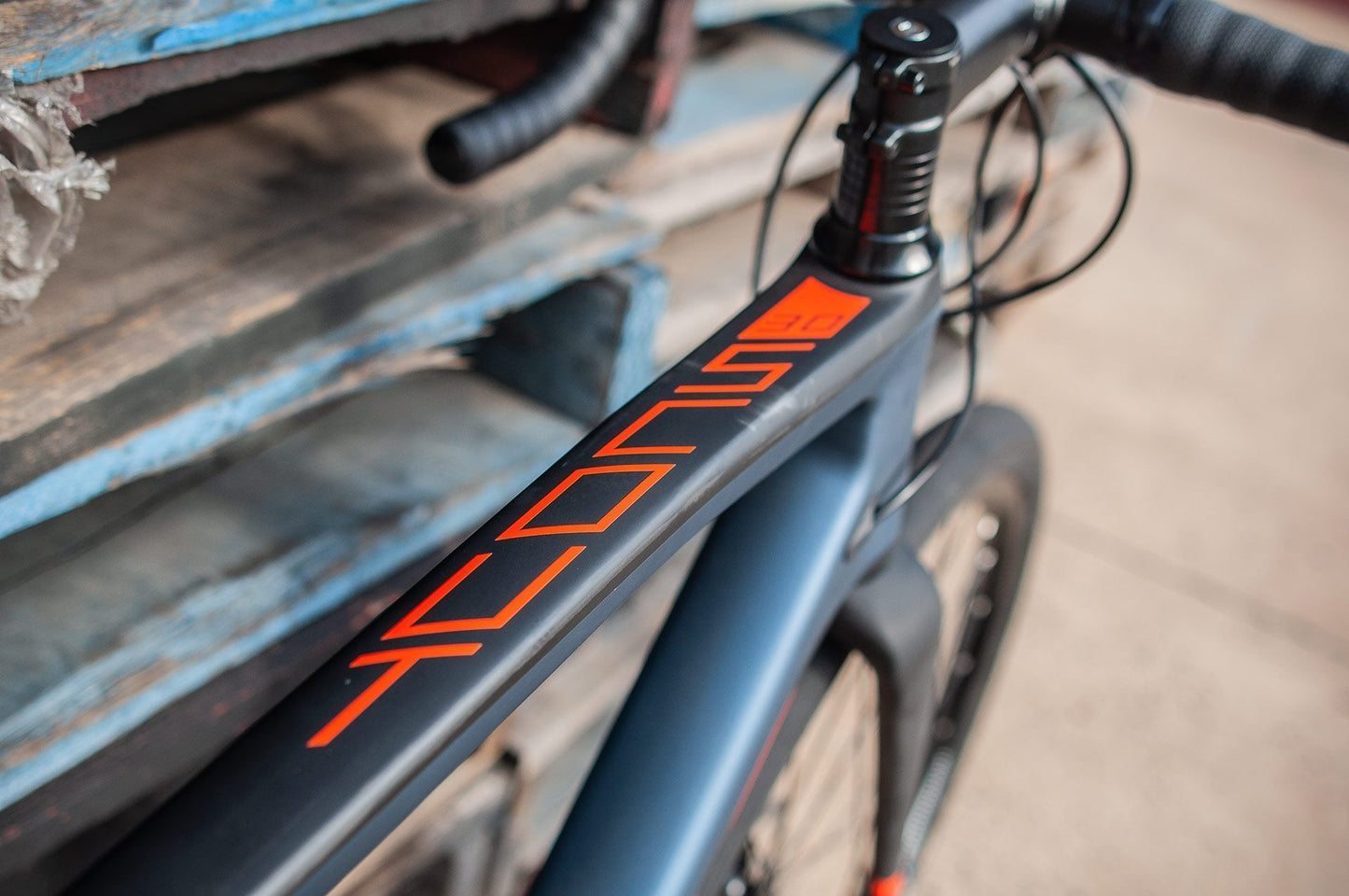 Scout 30 Matte Slate/Black/Orange