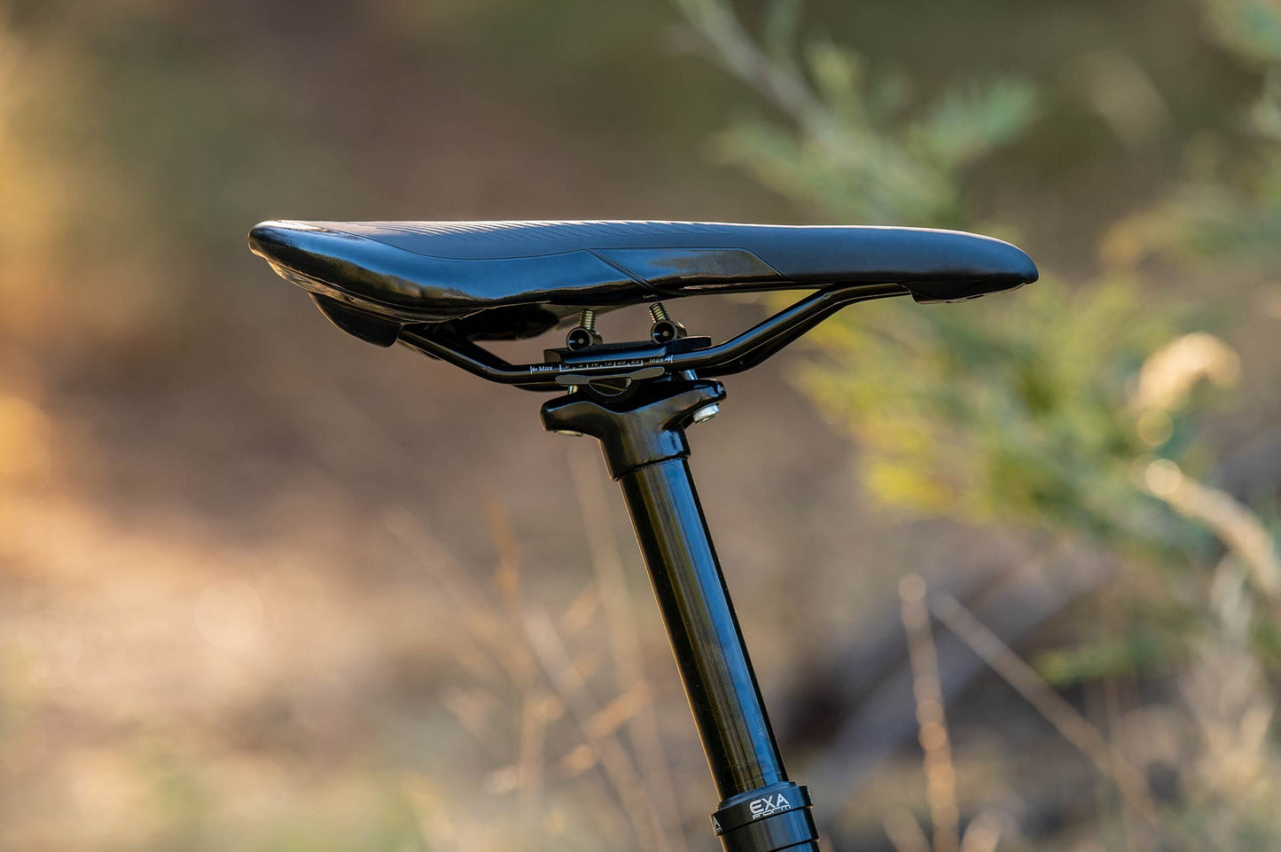 Trail D 20 Gloss Purple / Black