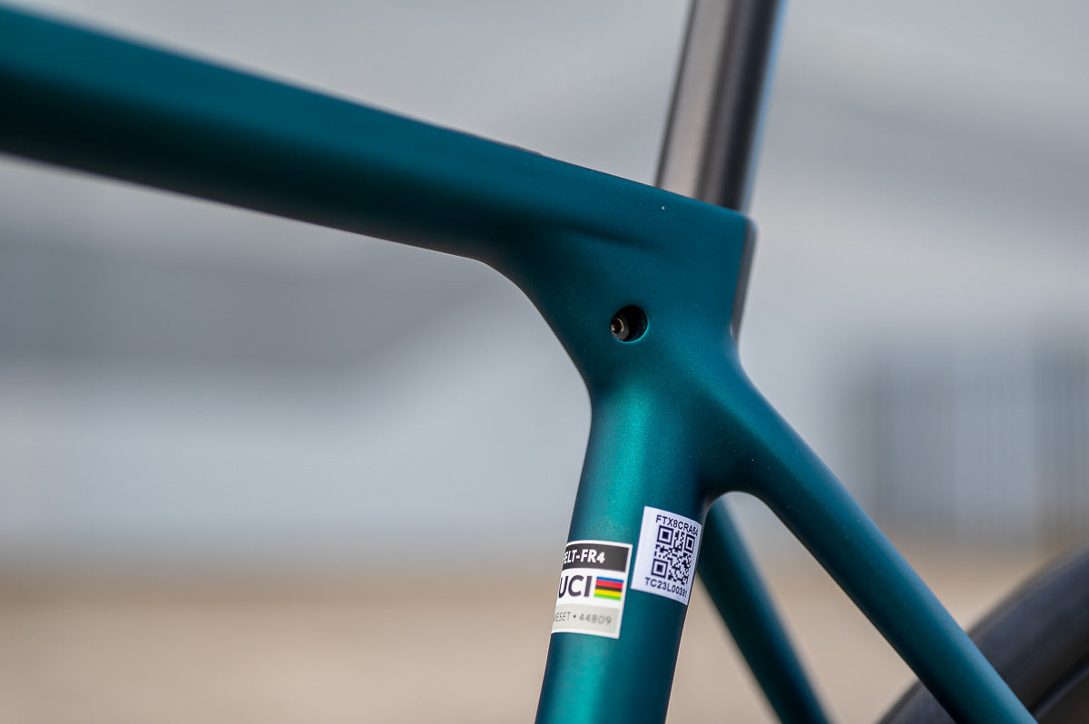 Felt FR | Advanced |105 (Matt Bay Blue/Wh/Or)