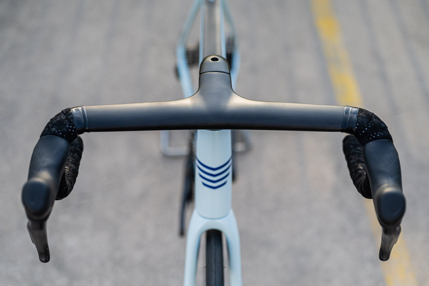 Felt FR | Advanced |Ultegra Di2 (Lightning White)