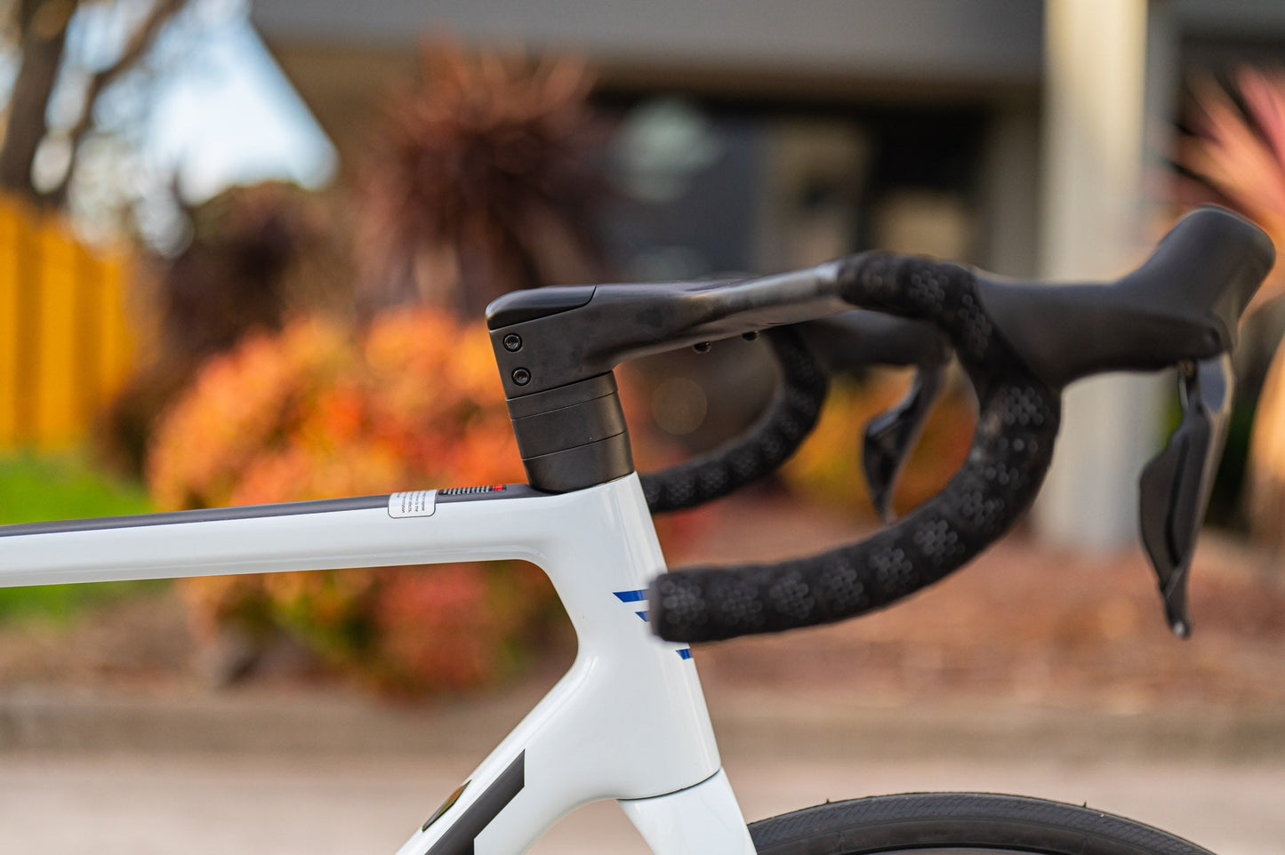 Felt FR | Advanced |Ultegra Di2 (Lightning White)