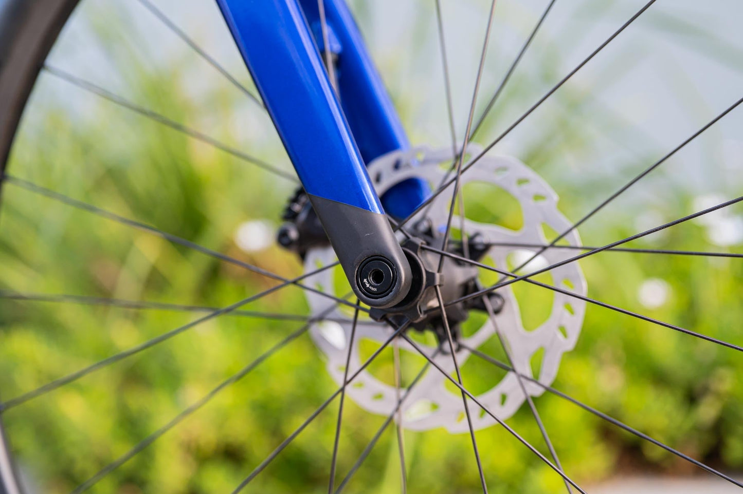 Felt VR | Advanced | 105 Di2 (Disruptive Blue/Wh/Or)